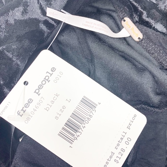 Free people Kay velvet mini in black - Picture 5 of 9